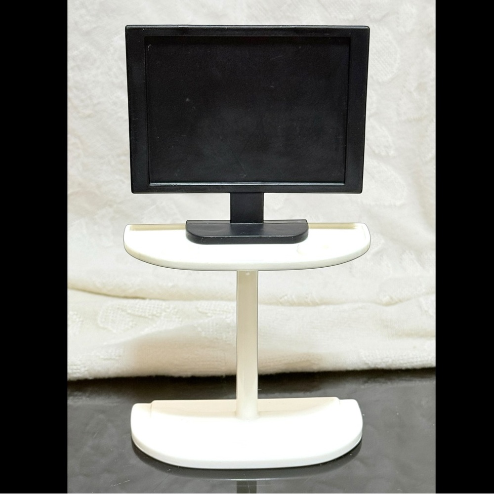 2018 Barbie Dreamhouse TV & Entertainment Stand Doll Furniture Replacement FXG36